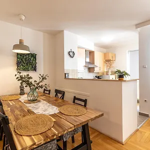 Apartamento Gozsdu White Raven 305, Budapest